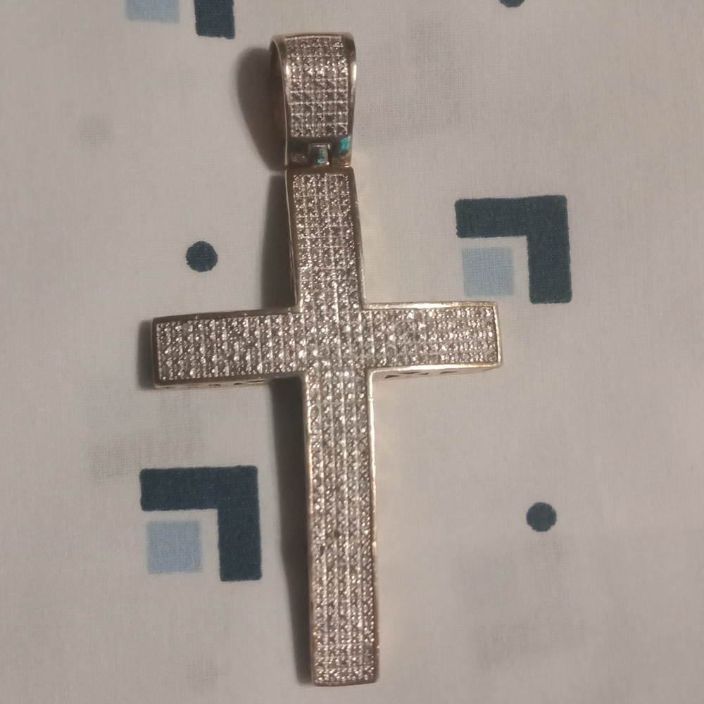 925 Silver 0.75ct diamond micro pave cross pendant! (Gold Plated) 13.3 Grams